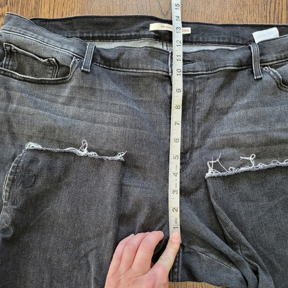 Levi's 711 Skinny Rawcut Hem Hi Rise Embroidered Jeans Size Women's 24W - Picture 10 of 15